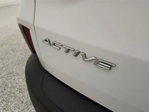 Used 2023 Ford Escape Active image 17