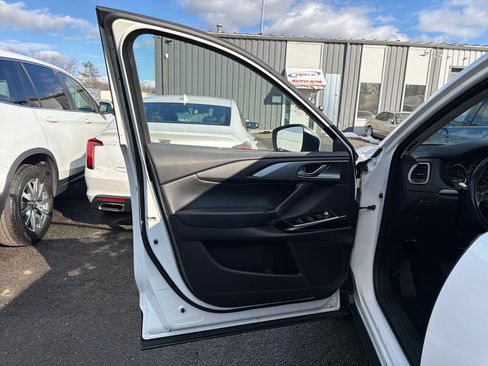 Used 2023 MAZDA CX-9 Touring image 12