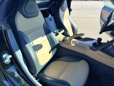 Used 2006 Pontiac Solstice 2dr Convertible w/ Premium Package image 29