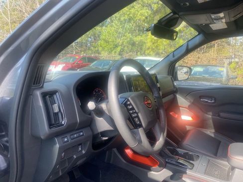 Used 2025 Nissan Frontier Pro-X w/ Pro Premium Package image 16