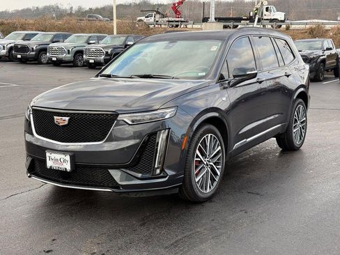 Used 2023 Cadillac XT6 Sport w/ Technology Package image 8