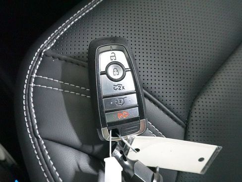 Used 2025 Ford Mustang Mach-E Premium AWD/4WD image 22