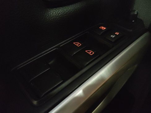 Used 2017 Nissan Titan SV RWD image 27