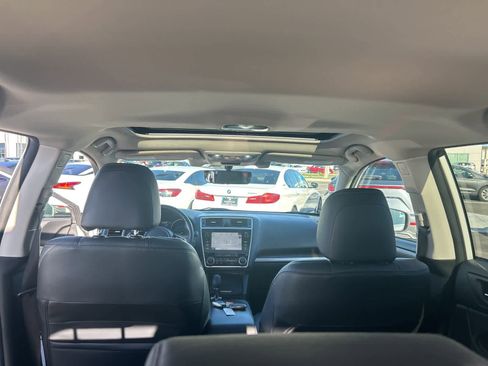 Used 2018 Subaru Outback 3.6R Limited image 30