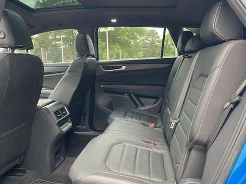 Used 2024 Volkswagen Atlas Cross Sport SEL R-Line image 23