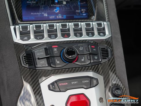 Used 2016 Lamborghini Aventador LP 700-4 image 17