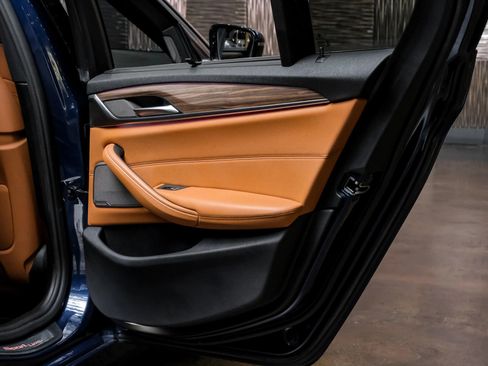 Used 2019 BMW 540i xDrive w/ Premium Package image 51