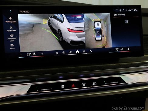 Used 2026 BMW 750e xDrive image 25