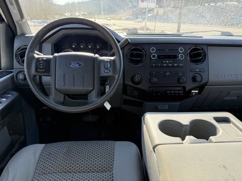 Used 2015 Ford F250 XL w/ Power Equipment Group image 9