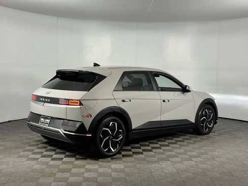 Used 2024 Hyundai Ioniq 5 SE image 6