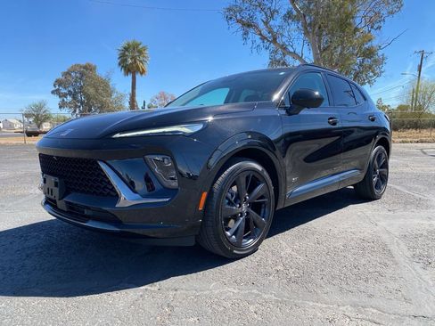 Used 2024 Buick Envision Sport Touring image 2