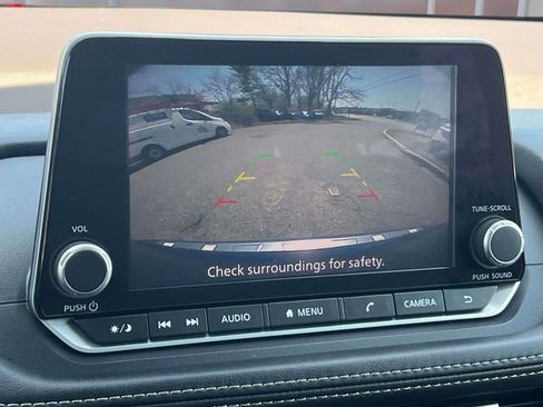 Used 2023 Nissan Rogue SV w/ SV Premium B Package image 31