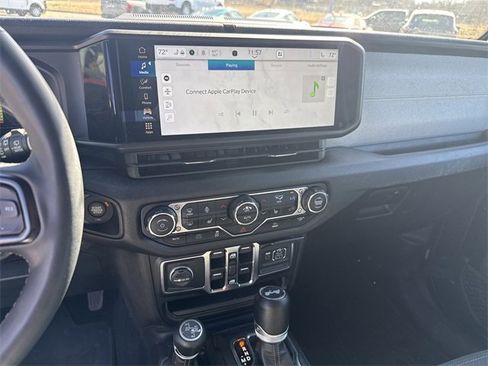 Used 2024 Jeep Wrangler Unlimited w/ Convenience Group image 15