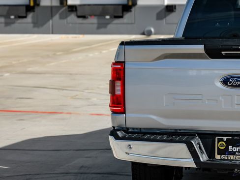 Used 2023 Ford F150 XLT w/ XTR Package image 12