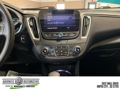 Used 2024 Chevrolet Malibu LT FWD image 17