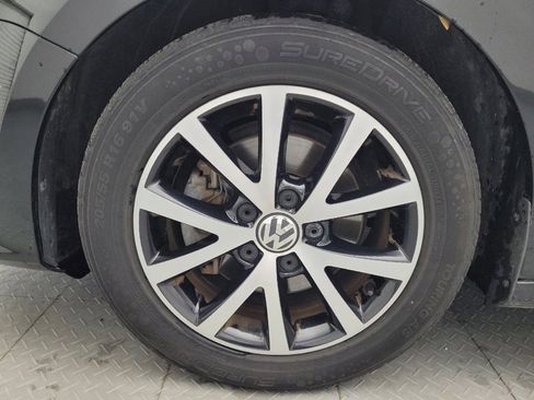 Used 2017 Volkswagen Jetta SE FWD image 31