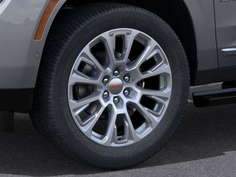 New 2026 GMC Yukon Denali w/ Denali Reserve Package RWD image 9