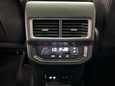 New 2026 Volkswagen Atlas Peak Edition AWD/4WD image 24