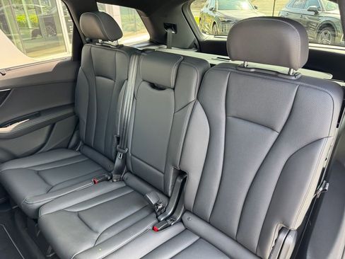 Used 2025 Audi Q7 3.0T Premium Plus image 23