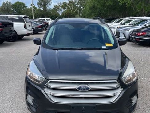 Used 2018 Ford Escape SE image 6