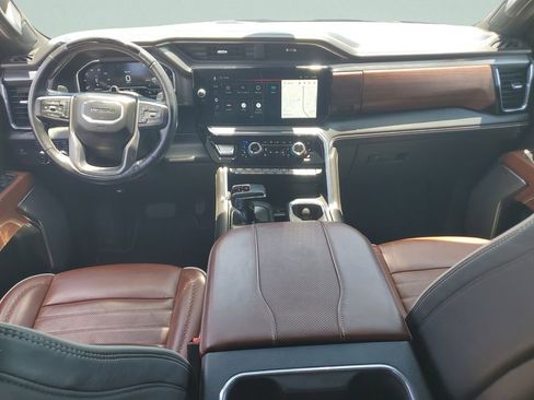 Used 2025 GMC Sierra 1500 Denali Ultimate AWD/4WD image 11