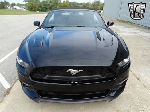 Used 2015 Ford Mustang GT Premium image 2