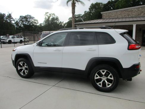 Used 2014 Jeep Cherokee Trailhawk w/ Technology Group AWD/4WD image 18