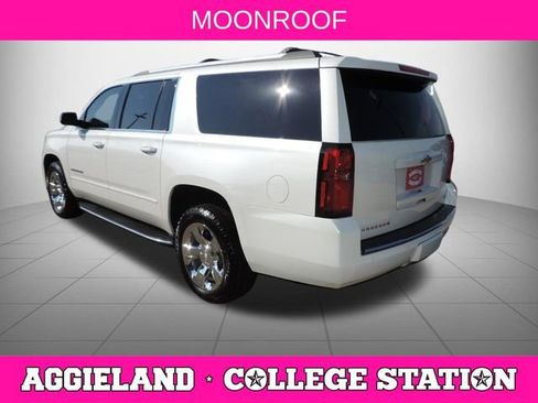 Used 2018 Chevrolet Suburban Premier AWD/4WD image 6