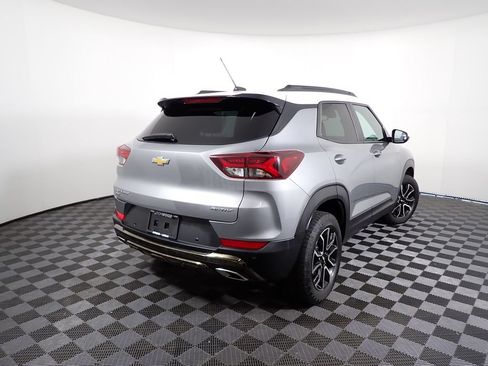 Used 2023 Chevrolet TrailBlazer ACTIV w/ Convenience Package AWD/4WD image 16