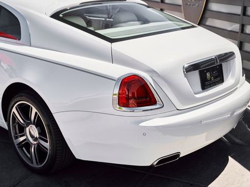 Used 2014 Rolls-Royce Wraith RWD image 11