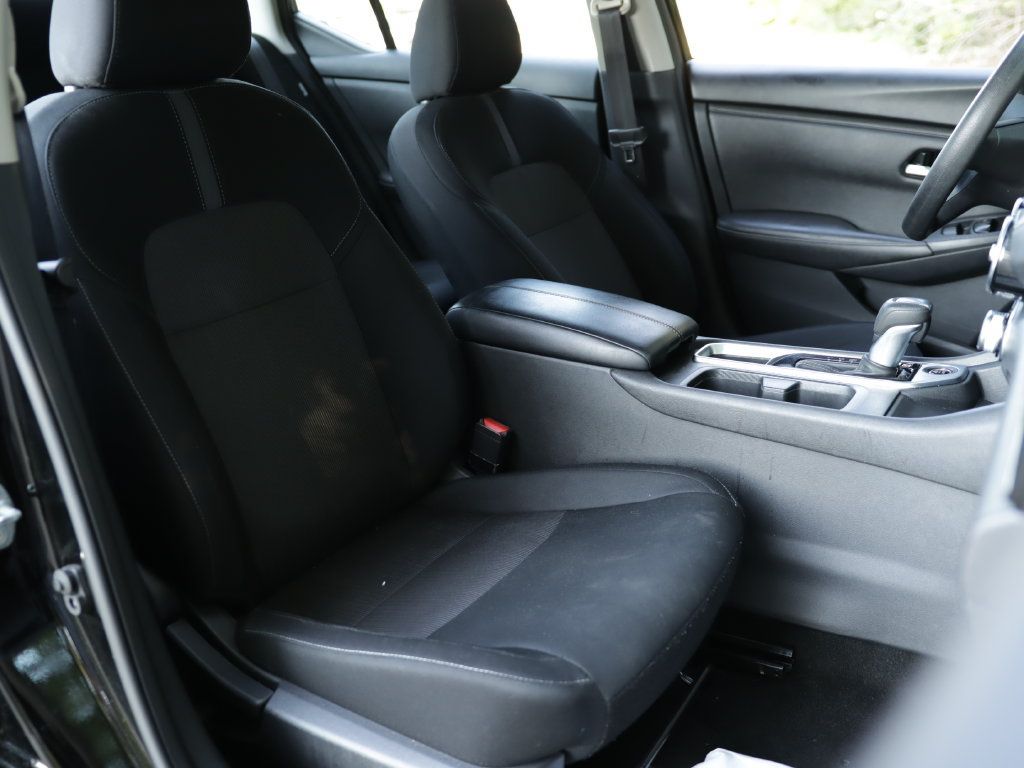 Used 2024 Nissan Sentra SV FWD image 25