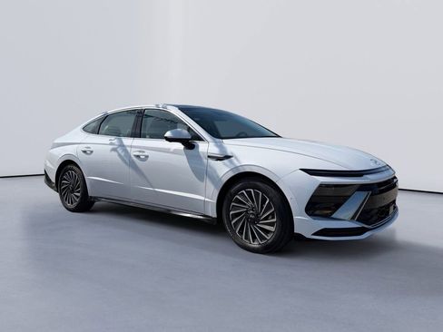 New 2026 Hyundai Sonata Limited FWD image 1