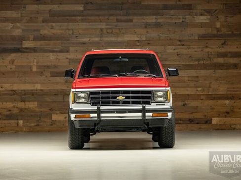 Used 1986 Chevrolet S10 Pickup 4WD image 8