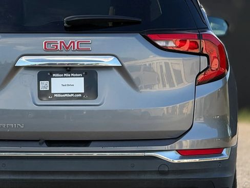 Used 2018 GMC Terrain SLT w/ Preferred Package FWD image 14
