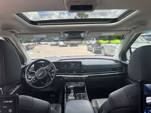 Used 2025 Kia Carnival SX Prestige FWD image 28