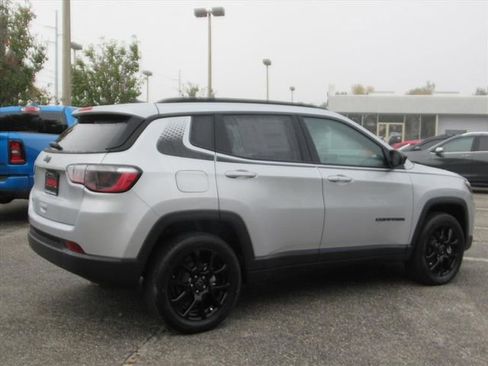 New 2026 Jeep Compass Latitude AWD/4WD image 6