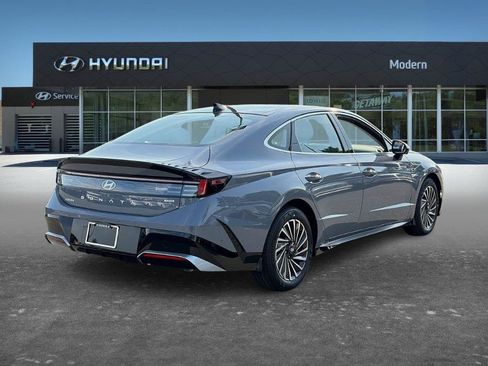 New 2026 Hyundai Sonata Limited FWD image 3