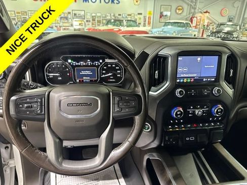 Used 2021 GMC Sierra 1500 Denali w/ Denali Ultimate Package AWD/4WD image 17