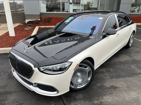 Used 2022 Mercedes-Benz Maybach S 580 4MATIC w/ Manufaktur Leather Package image 2