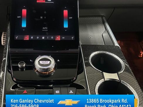 Used 2025 Cadillac Escalade V image 17