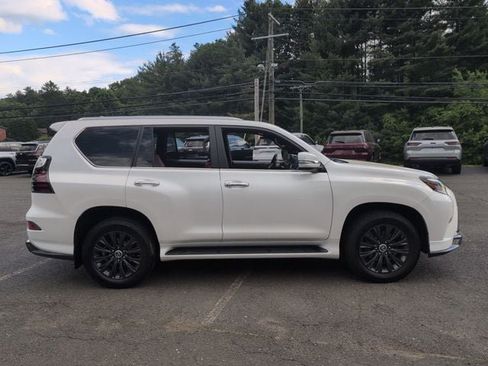 Used 2023 Lexus GX 460 Luxury w/ Sport Design Package AWD/4WD image 4