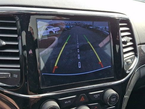 Used 2019 Jeep Grand Cherokee Overland image 21