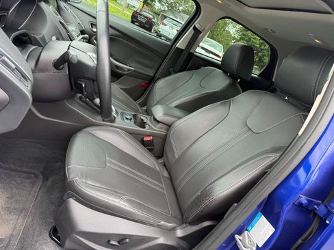 Used 2013 Ford Focus Titanium w/ Titanium Handling Pkg FWD image 13
