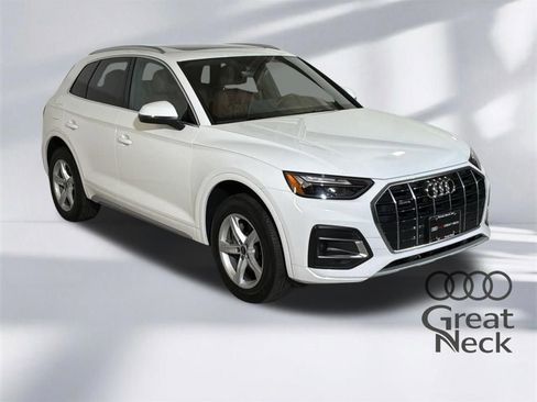 Used 2023 Audi Q5 Premium w/ Convenience Package AWD/4WD image 11