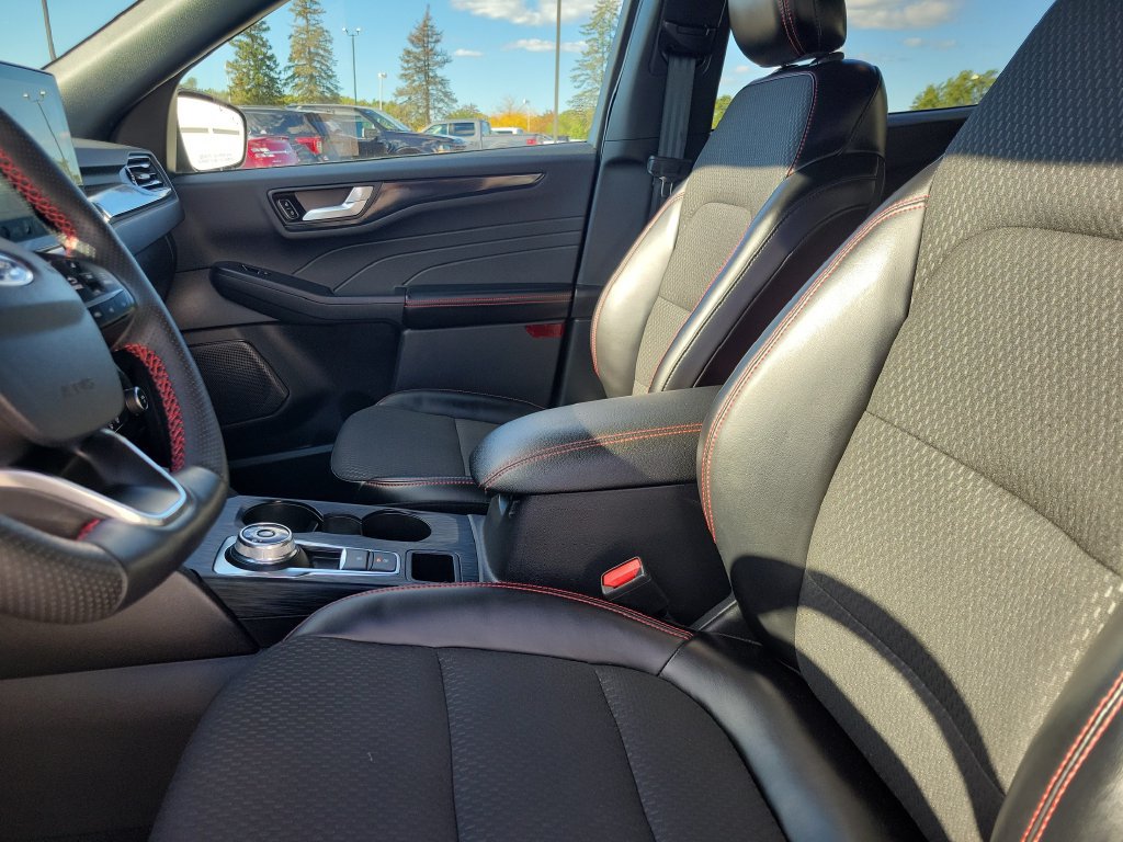 Used 2024 Ford Escape ST-Line w/ Tech Pack #1 AWD/4WD image 20