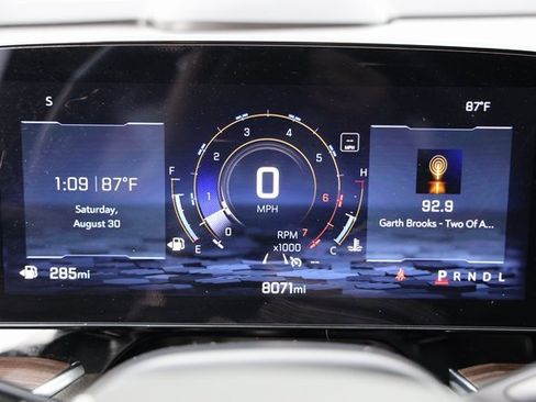 Certified 2025 Chevrolet Suburban Premier image 16