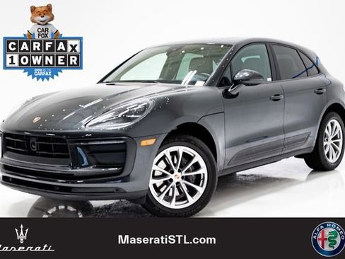 Used 2024 Porsche Macan AWD/4WD image 1