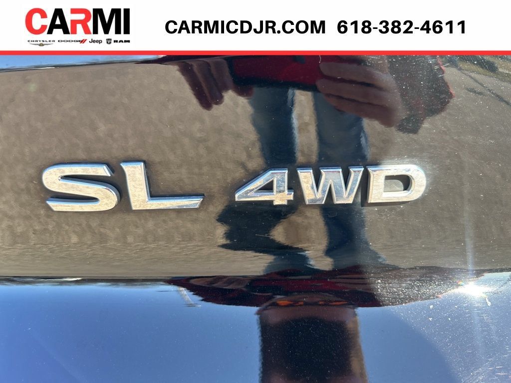 Used 2023 Nissan Pathfinder SL AWD/4WD image 7