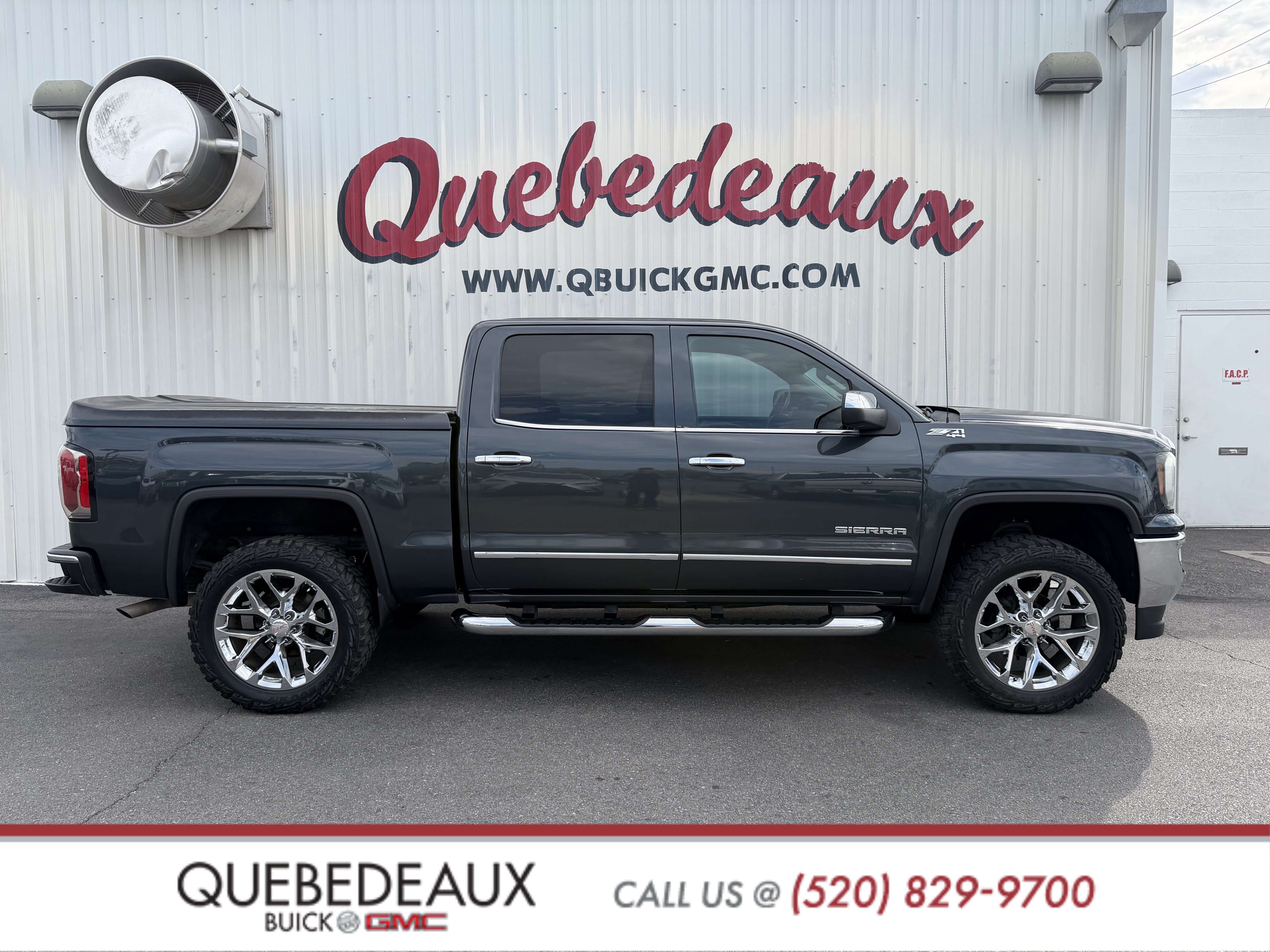 Used 2018 GMC Sierra 1500 SLT w/ Enhanced Driver Alert Package AWD/4WD image 7