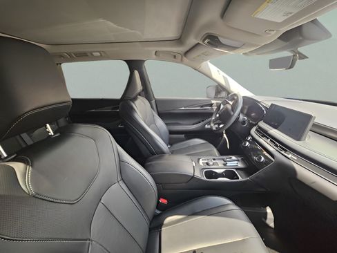 Used 2024 INFINITI QX60 Luxe w/ Performance Audio Package FWD image 7